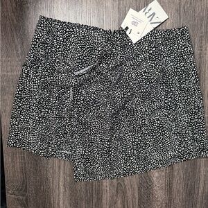 Black and White Leopard Patterned Skirt